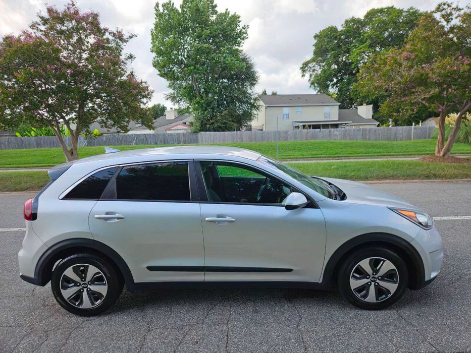 Kia Niro FE      2017