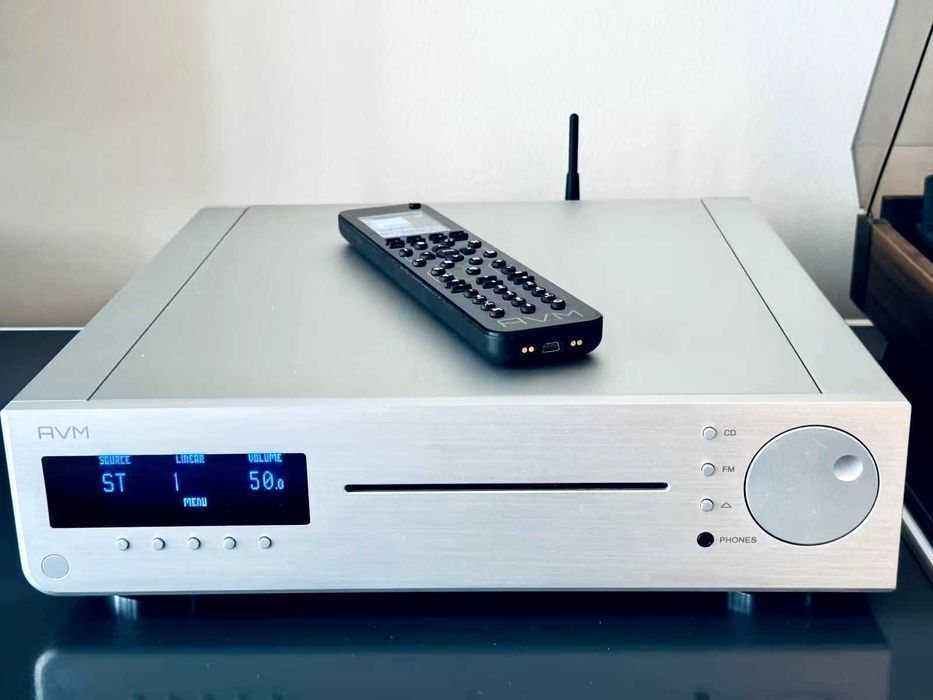AVM CS 2.2 — CD+стример+ЦАП+усилитель+фоно+FM в одной коробке ℹ️ 165 Вт класс D Hypex, двойной ЦАП до 192/24, пульт RC9 | Мальш, Германия, идеал