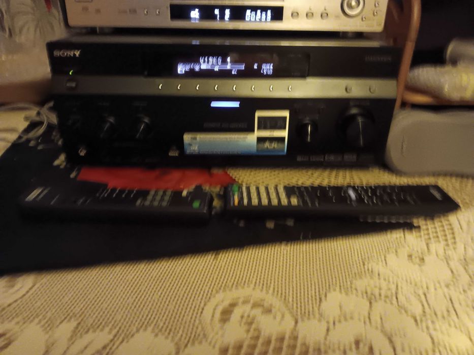 Sony str-da5200es 7.1 piloty box