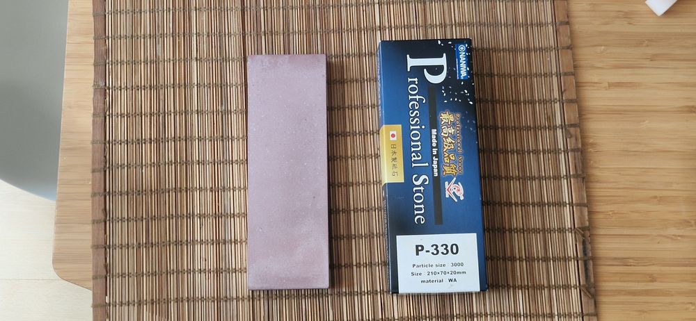 Pedra de afiar Naniwa Pro #3000 – praticamente nova (acabamento espelhado made in japan)