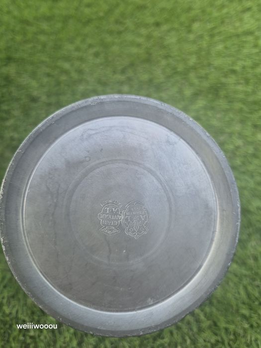 Jarro em estanho  Altura 17cm