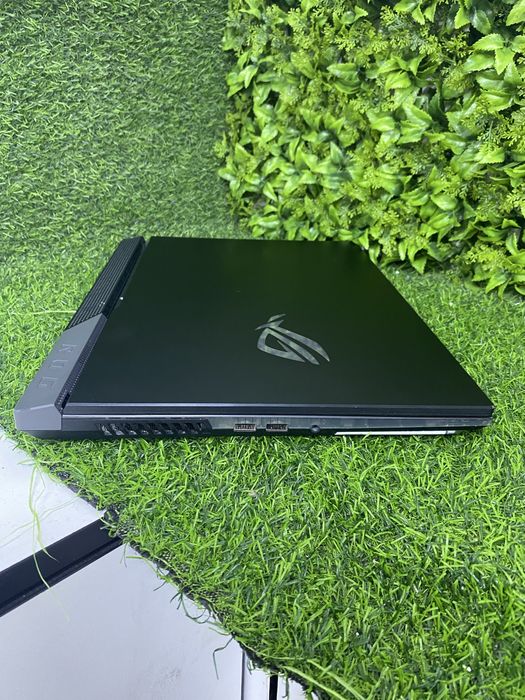 Ноутбук ігровий Asus rog strix 17.3 300hz ryzen 9 5900x 32/1tb rtx 3080 8gb