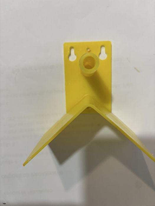 Poleiros.de plastico.