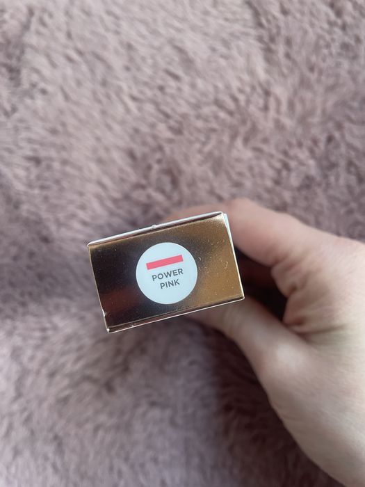 Róż do policzkow Iconic London