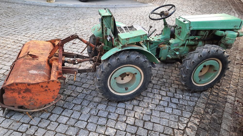 Tratores, sem documentos. Ideal para uma quinta