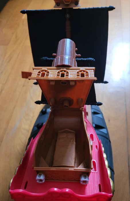 Matchbox Mega Rig Pirate Ship N6087