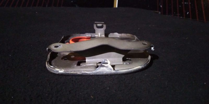 Tampa Do Combustivel Nissan Sunny Iii (N14)