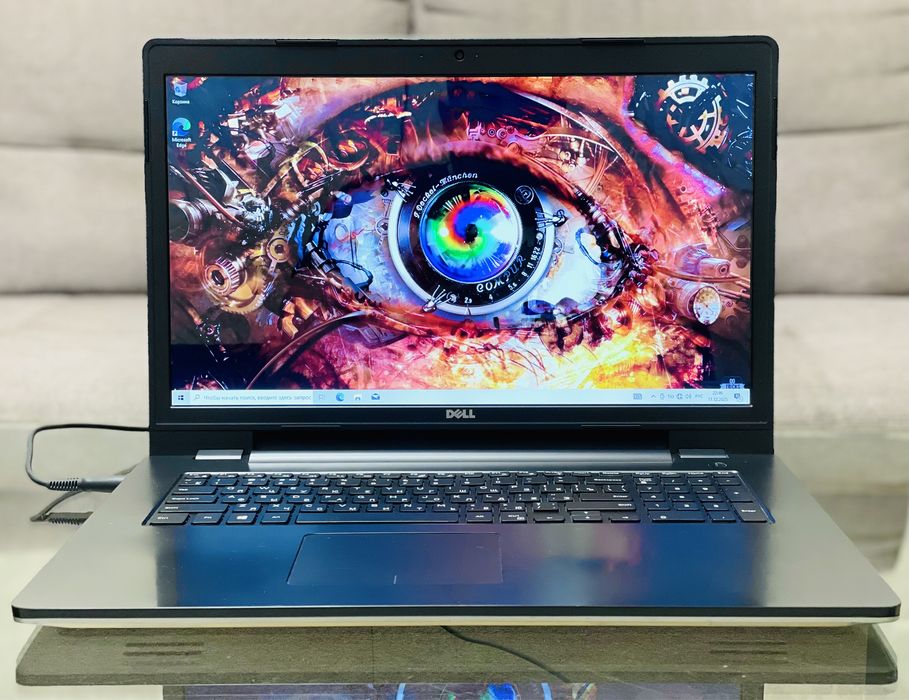 Ноутбук Dell 17/Pentium 3558U/1.7 GHZ/8 ГБ/SSD 128/HD Graphics /1 ГБ