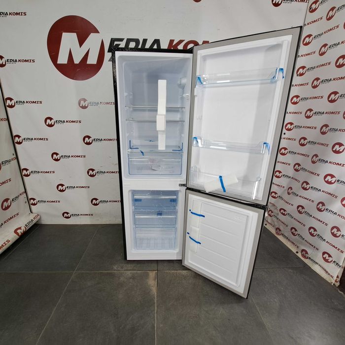 Lodówka Chiq FBM157L42 [2 lata gwar] E/144cm wys/157litrów/39dB [9]