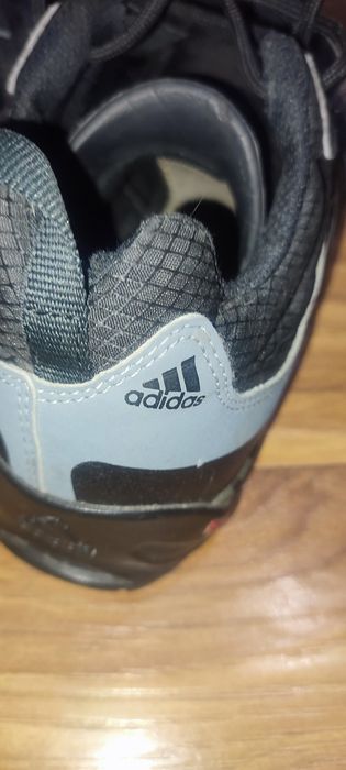 Oryginalne buty Adidas Traxion rozm 42 wkładka na zdjęciu