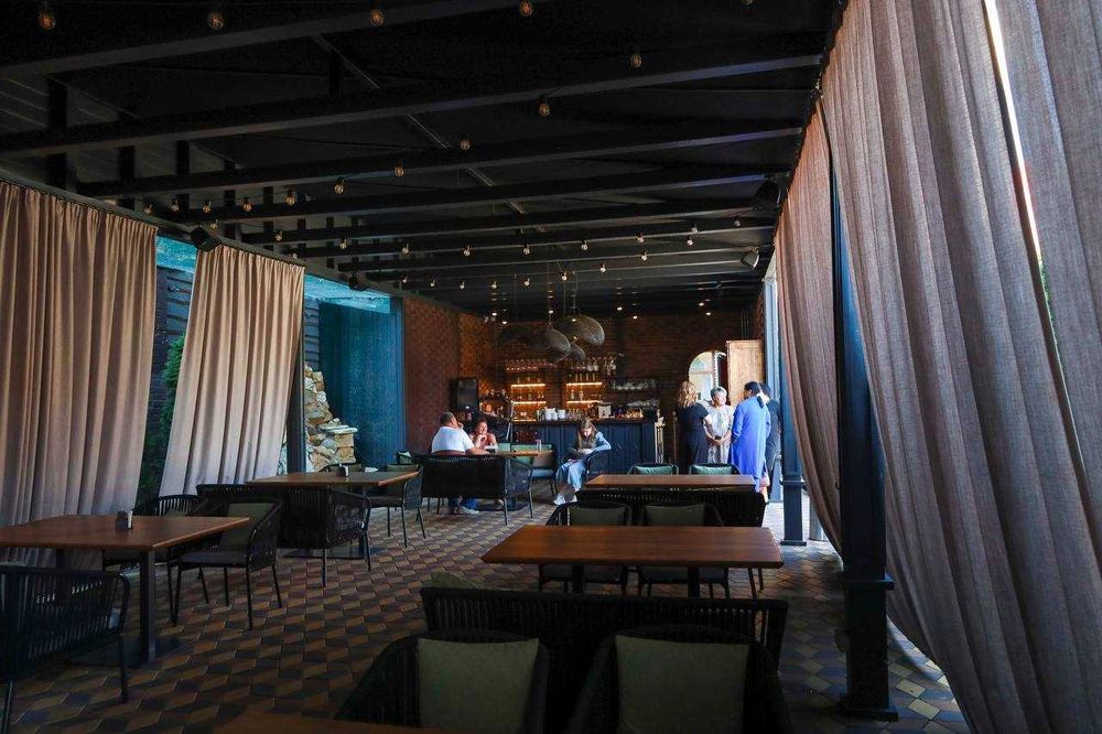 Продаж ресторан 650м2 Арарат вул. Гната Юри 12А без комісії