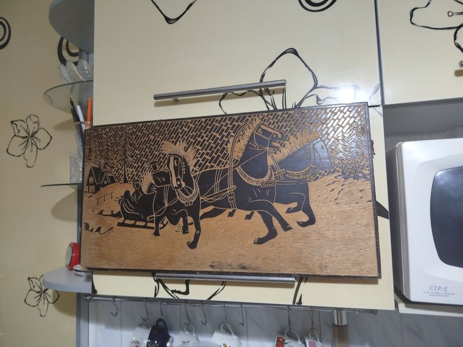 Картина на деревянной основе Тройка лошадей.