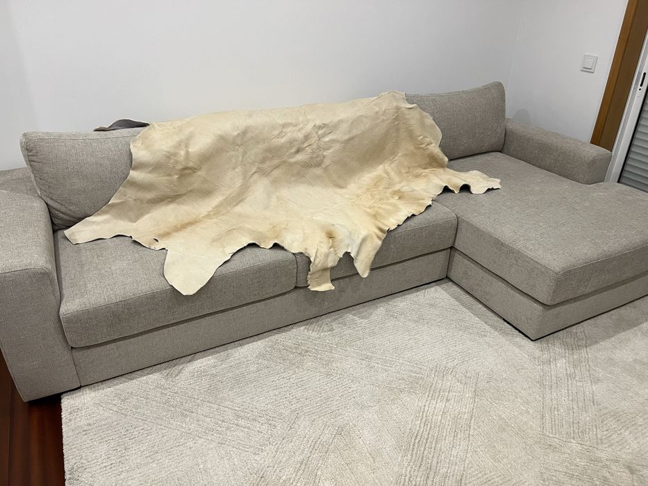 Pele de Vaca Natural Original 1,5 × 2 – Manta Sofá / Tapete