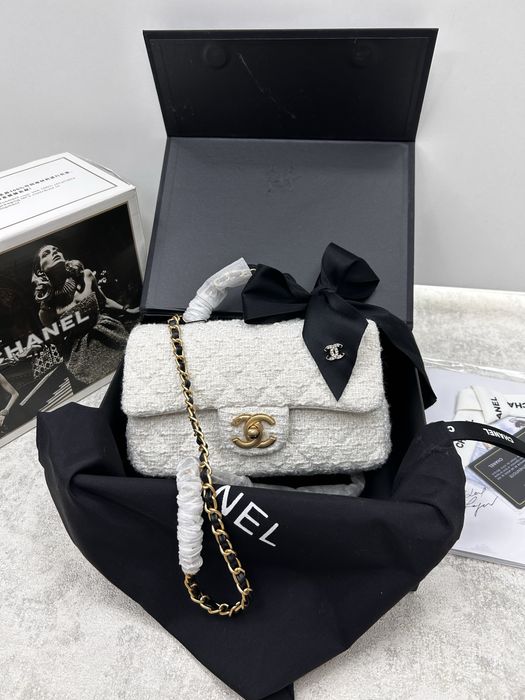 Сумочка в стилі Chanel