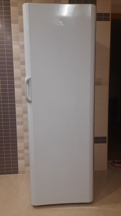 Arca Vertical Indesit