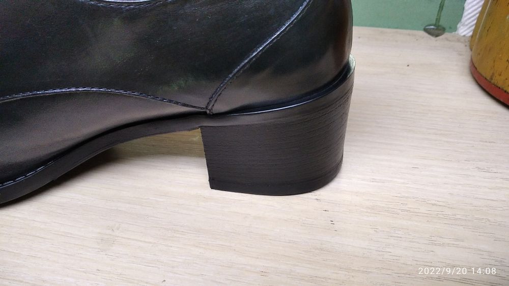 Мастер по ремонту обуви