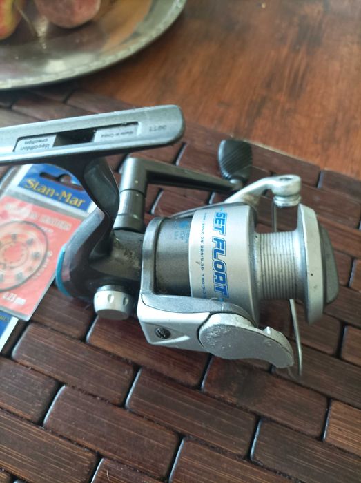 Kołowrotek wędkarski set float