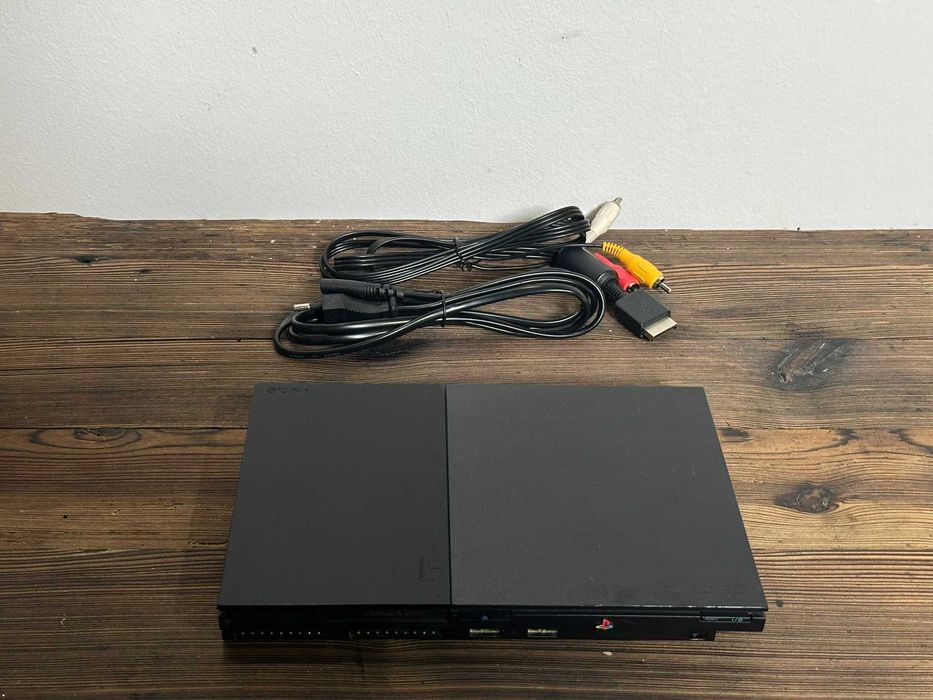 Playstation 2 PS2 Slim + okablowanie - ładna, po serwisie, ostatni wypust, plomba SONY!