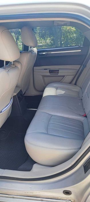 Chrysler 300C 2.7 2005 року