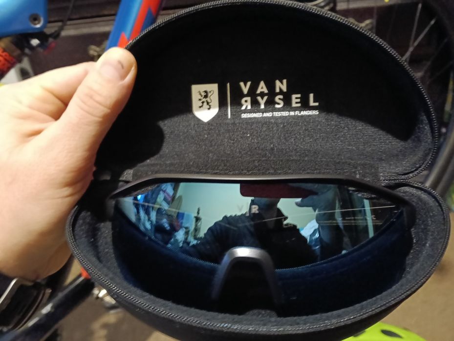 Vendo material de ciclismo( BTT)