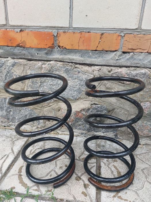 Пружини для авто