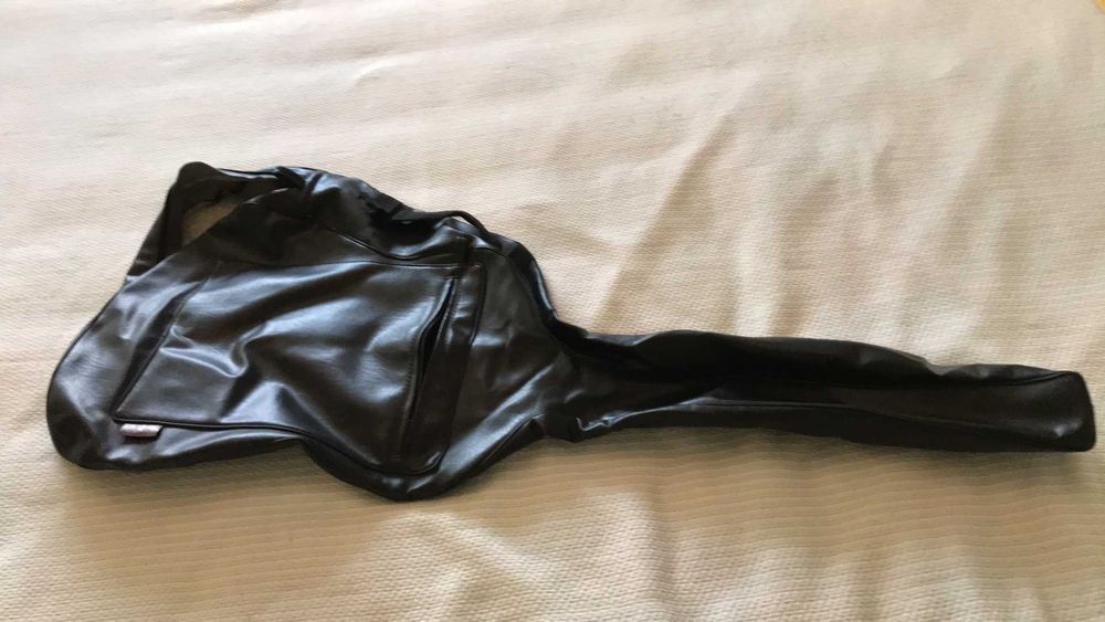 Estojo guitarra, conforme foto