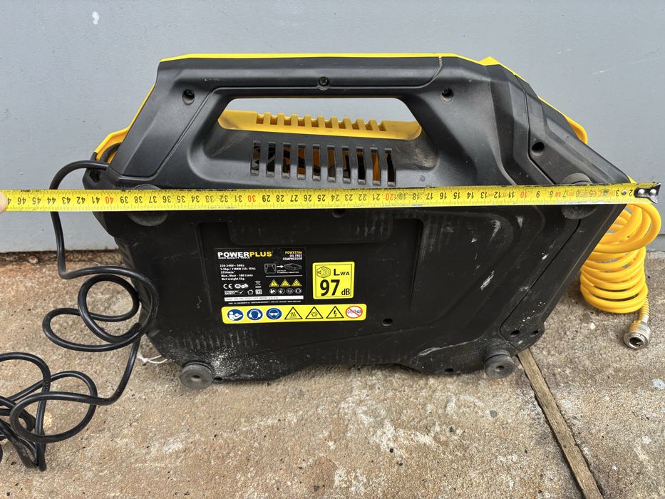 Безмасляний компресор Powerplus POWX1706 1100 Вт 8 бar.