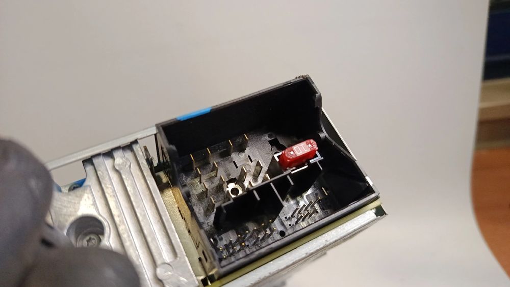 Rádio / auto-rádio RENAULT Scénic III (JZ0/1_)