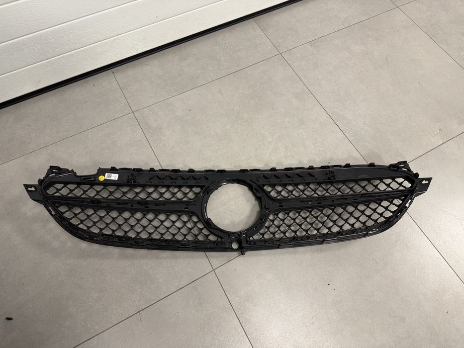 Grill przedni / atrapa Mercedes W236 CLE stan idealny !  Pod PDC