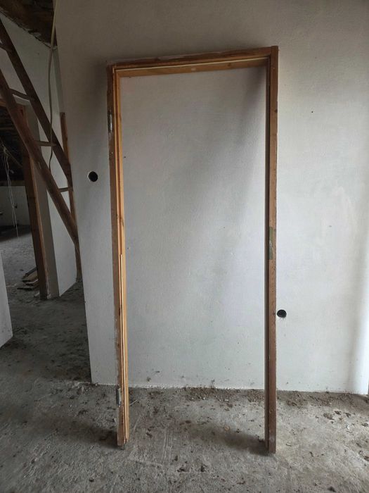 Drzwi wew. drewniane