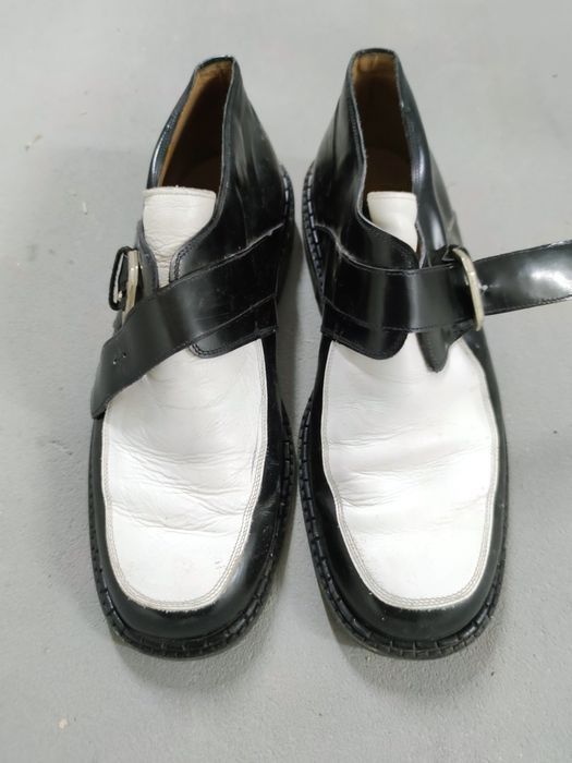 Stylowe buty, kontakt tylko telefoniczny.