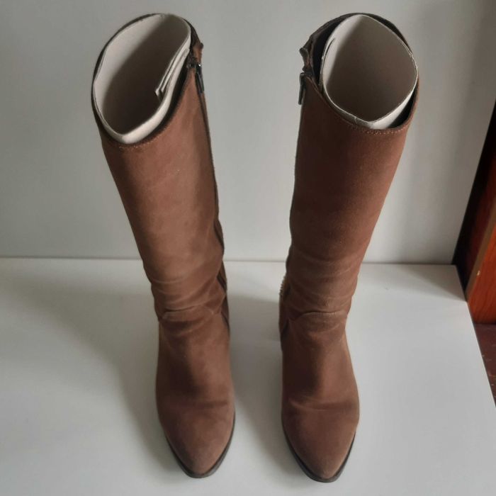Botas Senhora Cano Alto Camurça tam. 35/36 Estimadas
