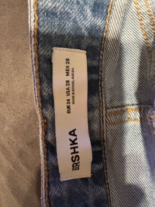 Spodnie chlopięce/młodzieżowe Bershka roz 34, obw. 74 cm.