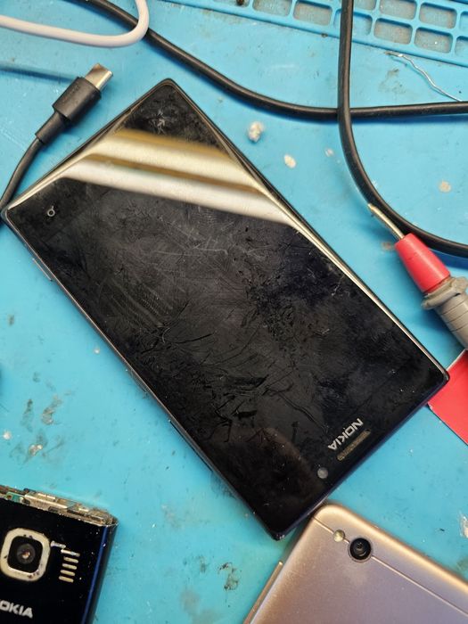 старые мобильные телефоны