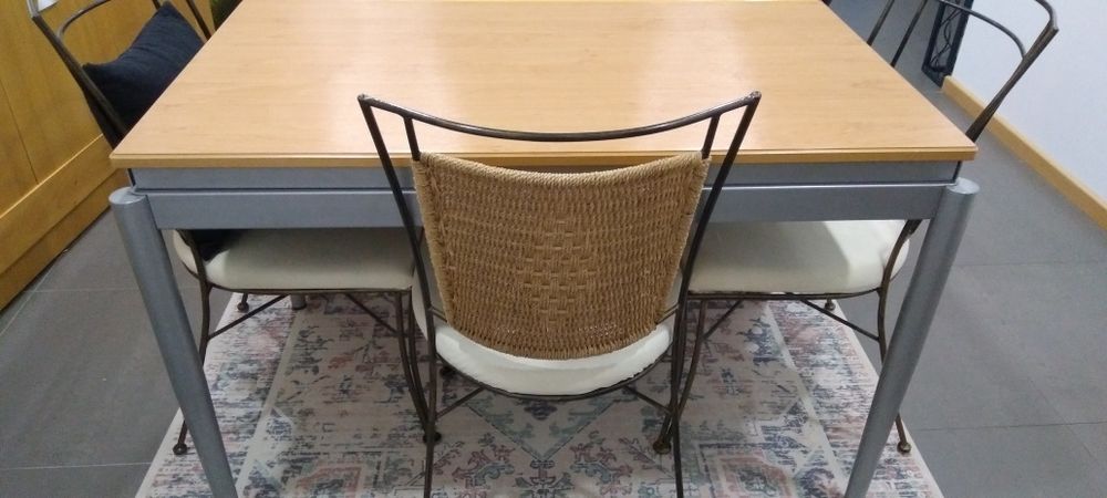 Mesa de cozinha extensível