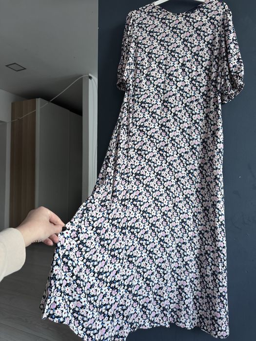 Piękna sukienka w kwiaty kwiatki M&S Marks & Spencer wiskozow