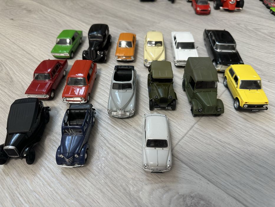 моделі авто "автолегенди ссср" DeAgistini (1:43)