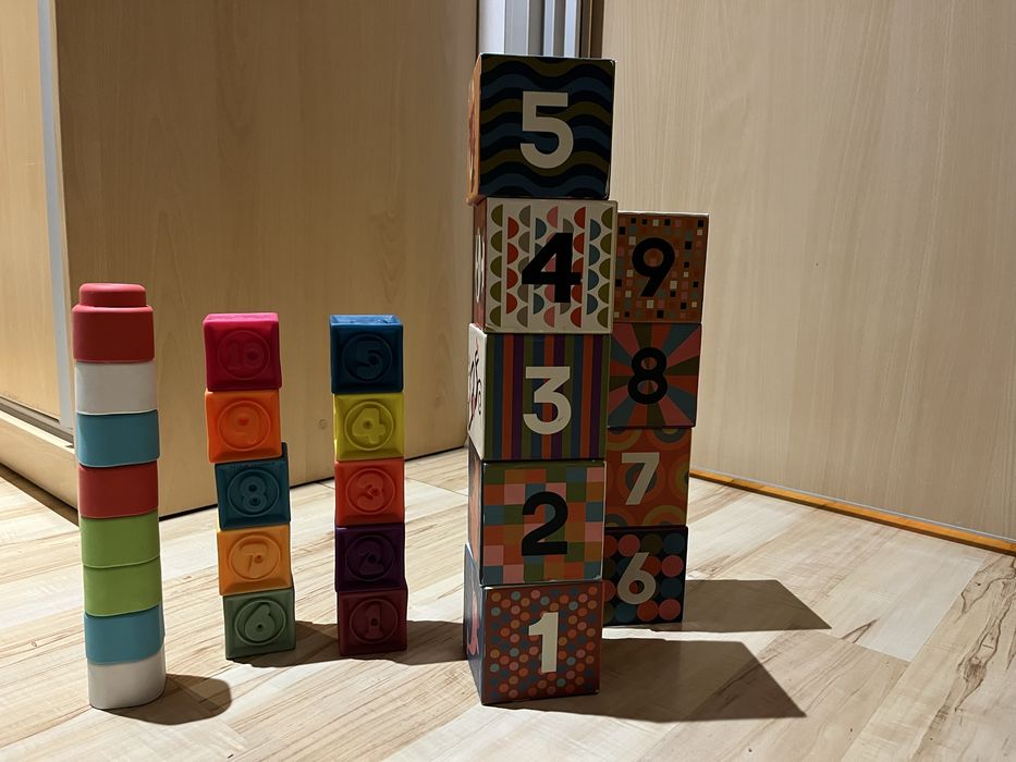 Klocki duze / miekkie do budowania wieży