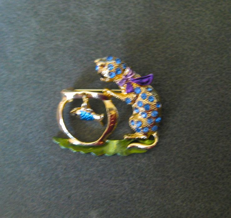 Alfinete / Broche / Pregadeira Gato no Aquário NOVO