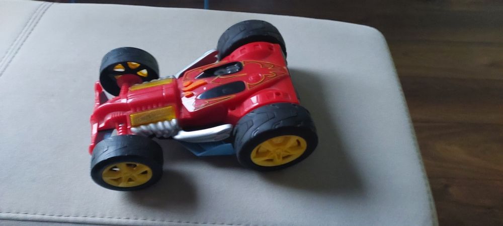 Hot wheels flipper
