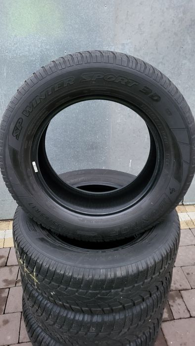 Комплект зимових шин 235/65 R17 Dunlop Winter Sport 3D 
235/65 R17