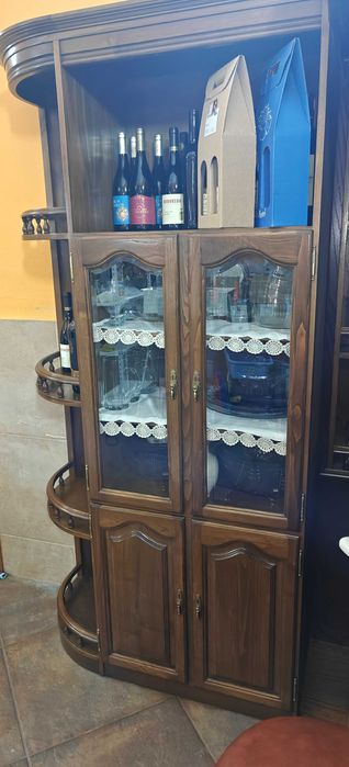 Móvel Bar em formato de canto