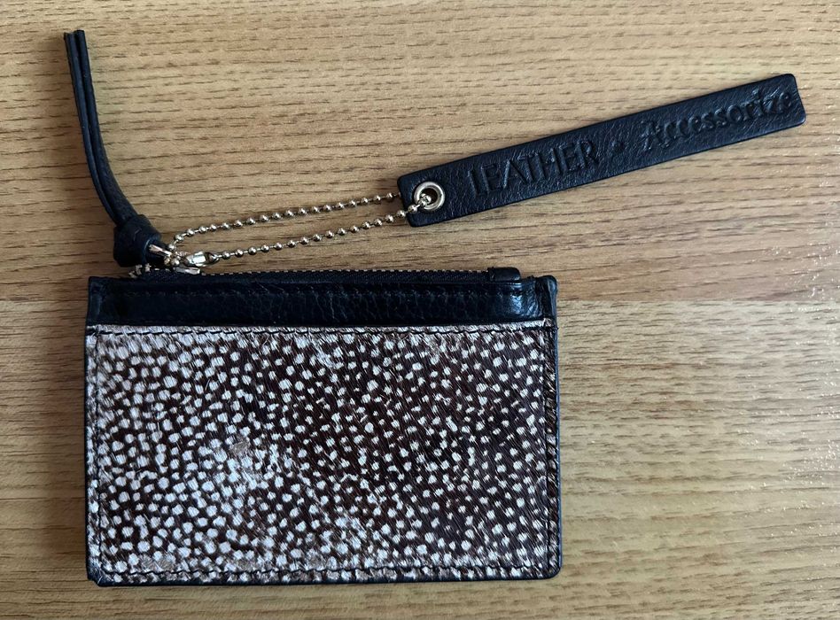 Кожаный картхолдер ACCESSORIZE - оригинал