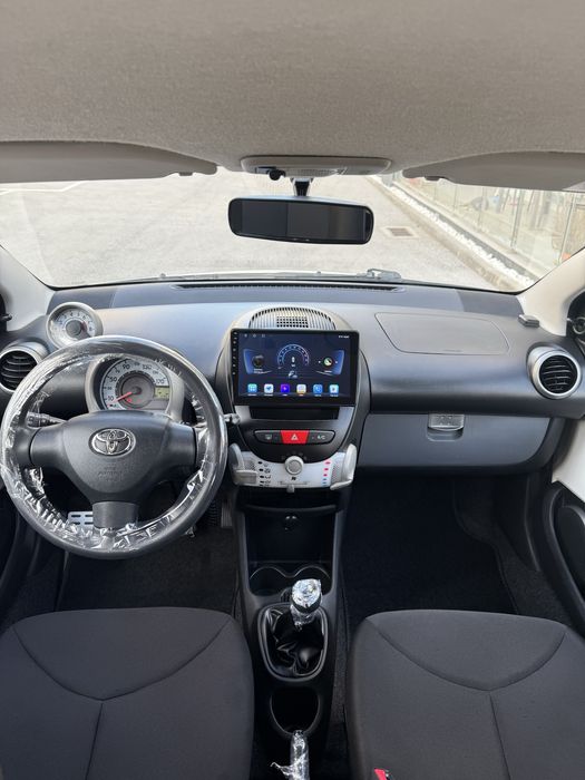 Toyota Aygo • Restyling 2013 • Ecran • Jantes Especiais • Revisado • Bem Estimado • AC