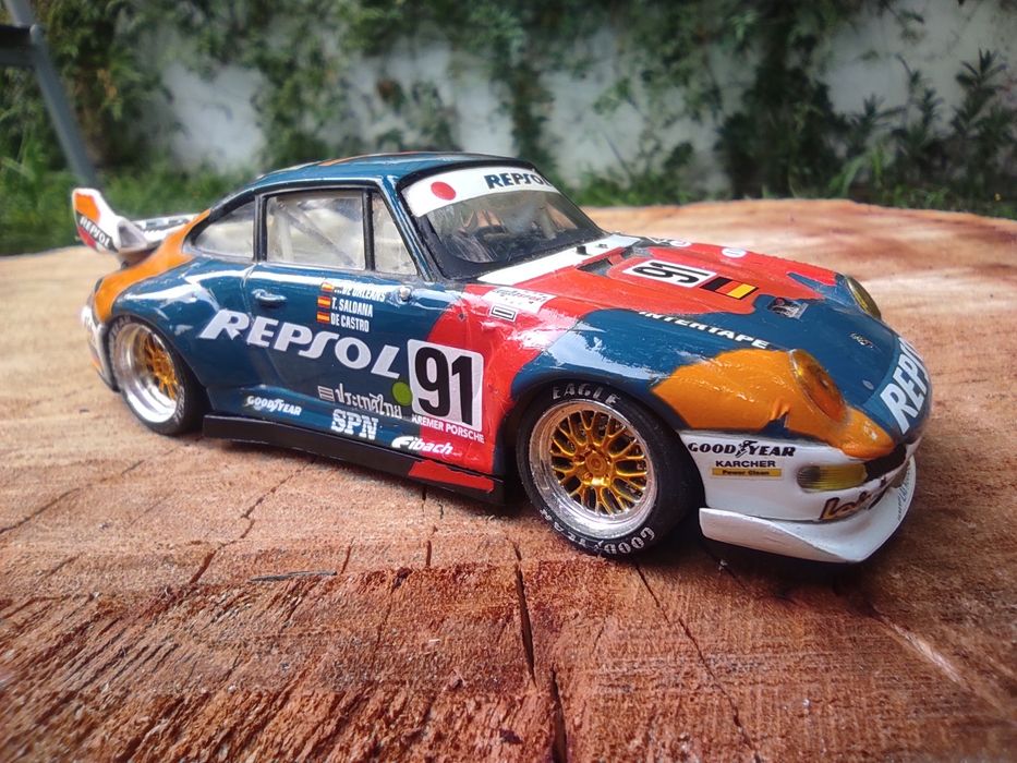 Diecast 1/43 Porsche 911 GT2