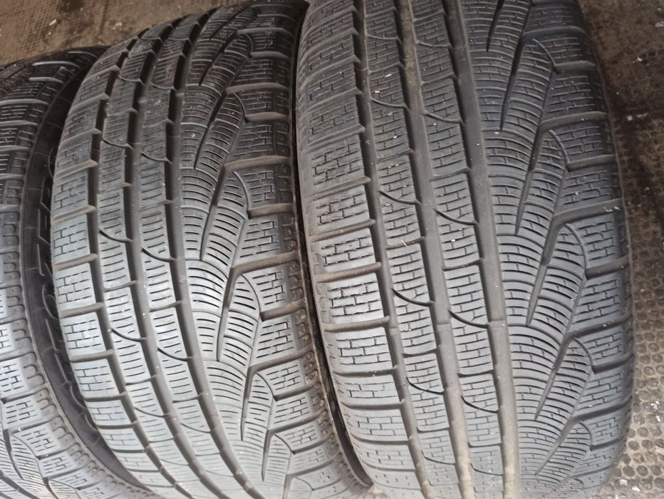 Зимняя резина 245/40 R18 Pirelli Sottozero