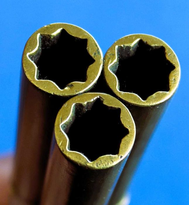 Pistola inglesa de três canos marcada THOMAS em percussão s.XVIII/XIX