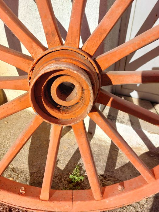 Roda de carroça dos anos 60 (Ø 100 cm)