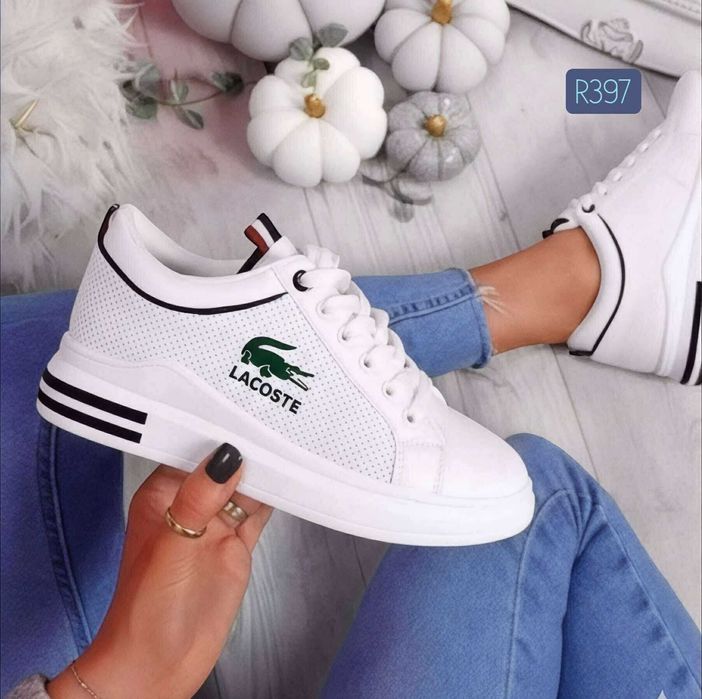 Buty damskie 
36-41
Te i inne modele 
Wysyłka pobraniowa