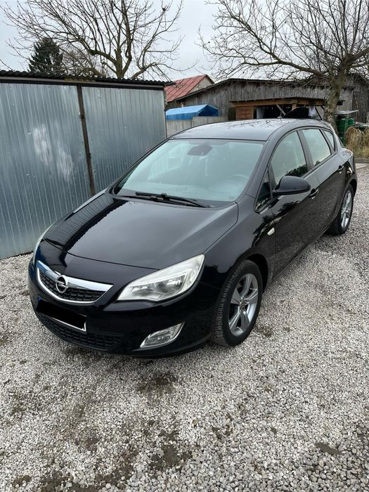 Opel Astra J 1.7CDTI 2010